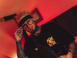 Sex shows porn DaveVega